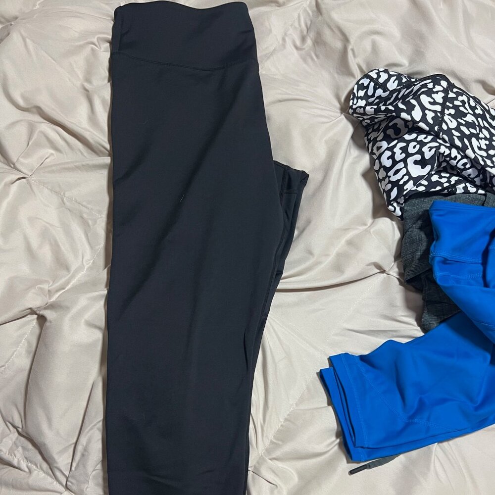 Zyia Active Black No Pocket Light and Tight 7/8